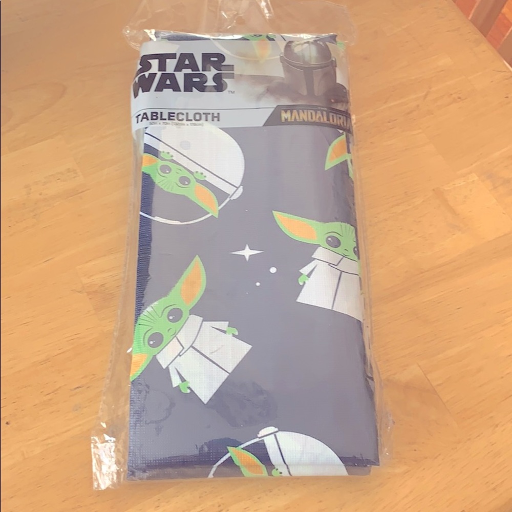 Star Wars Baby Yoda tablecloth